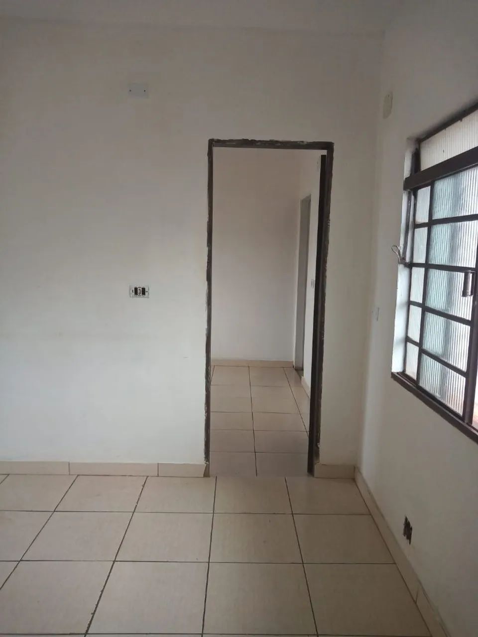 Alugo KITNET Bairro Tiradentes  - Foto 4