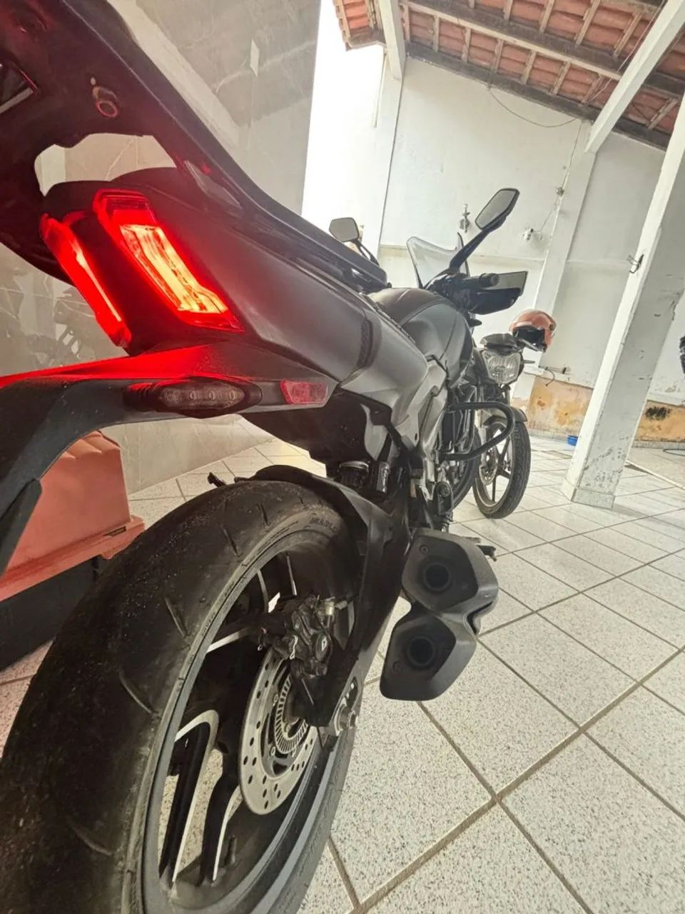 BAJAJ D400 - Foto 3