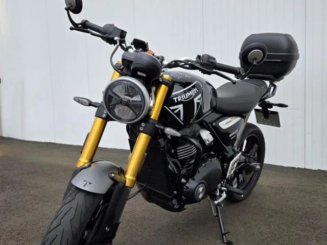 Triumph Speed 400 impecável 