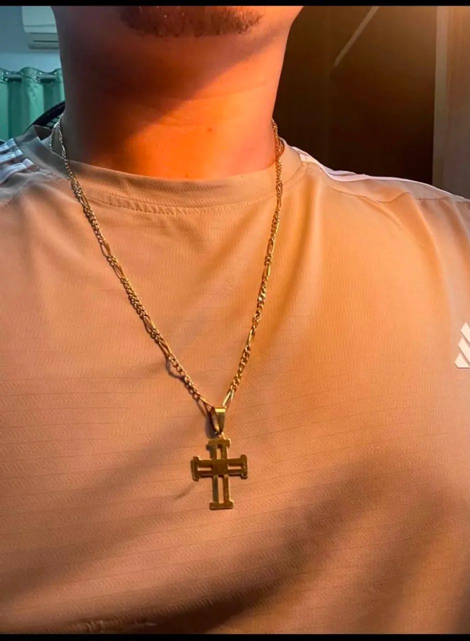 Cordão banhado a ouro pra sair logo