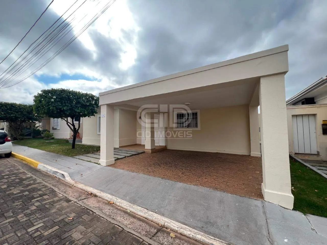 Casa com 3 Quartos no Condomínio Unique Residence