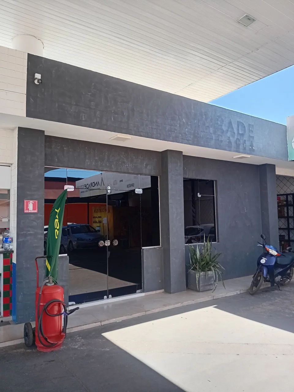 Alugo ponto comercial na Bernardo Sayão