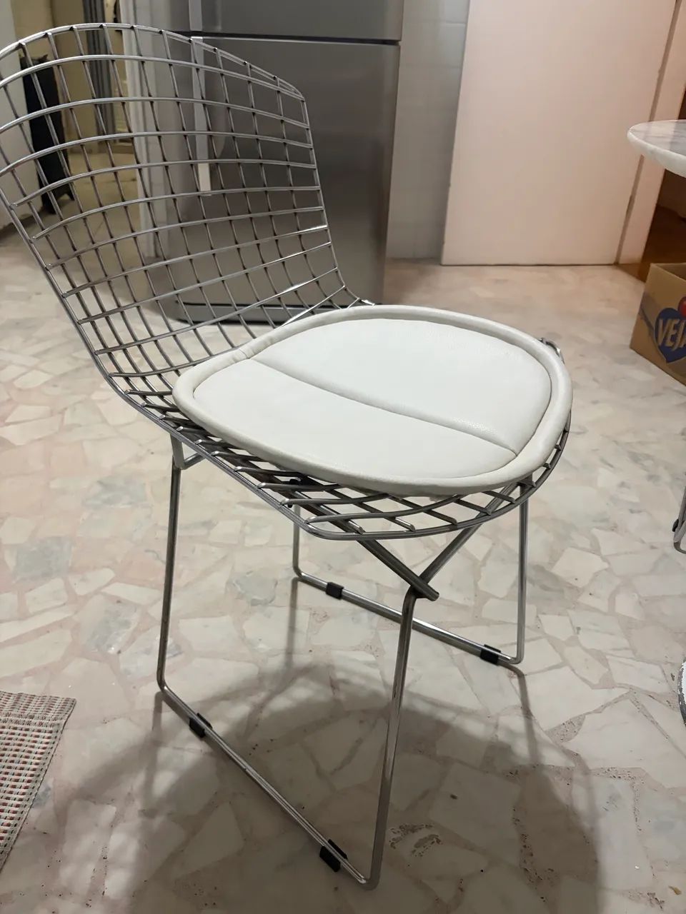 Mesa tampo de marmore e 4 cadeiras - Foto 4