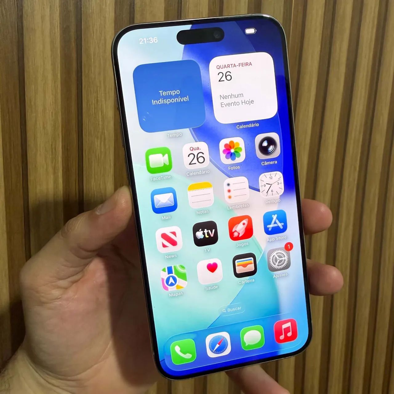 iPhone 15 Pro Max 256GB sem detalhe, com nota e carregador. - Foto 2
