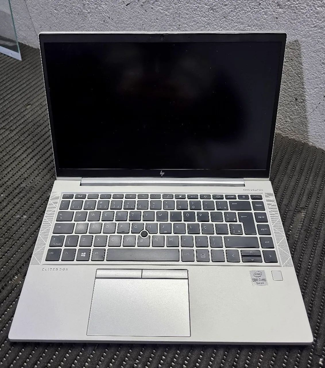 HP Elitebook Core i7 10610u/ 16GB Ddr4/ NVMe 512GB - Notebooks