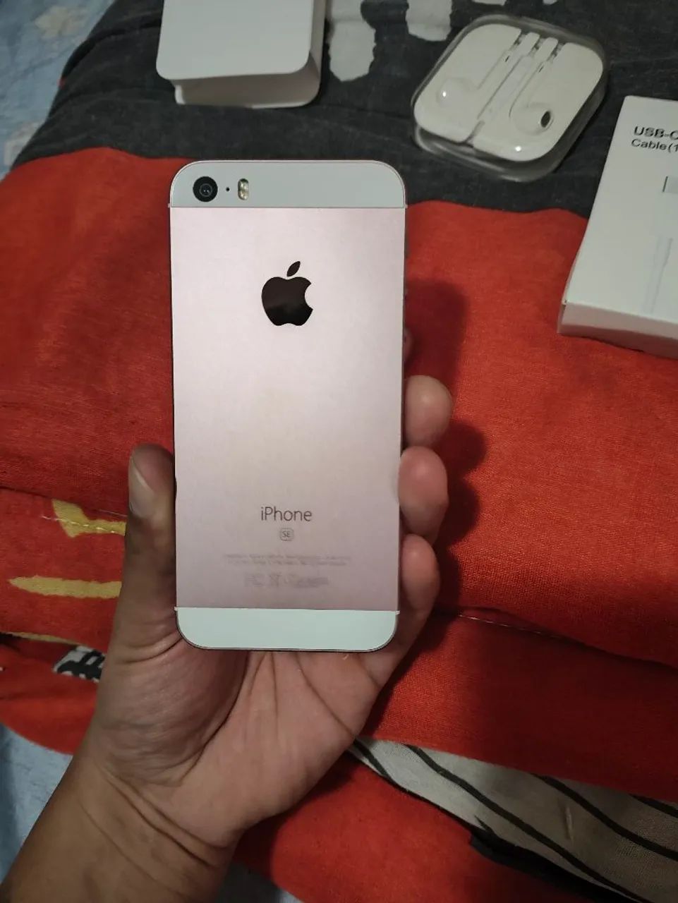 iPhone se 16 gigas rosa - Foto 3