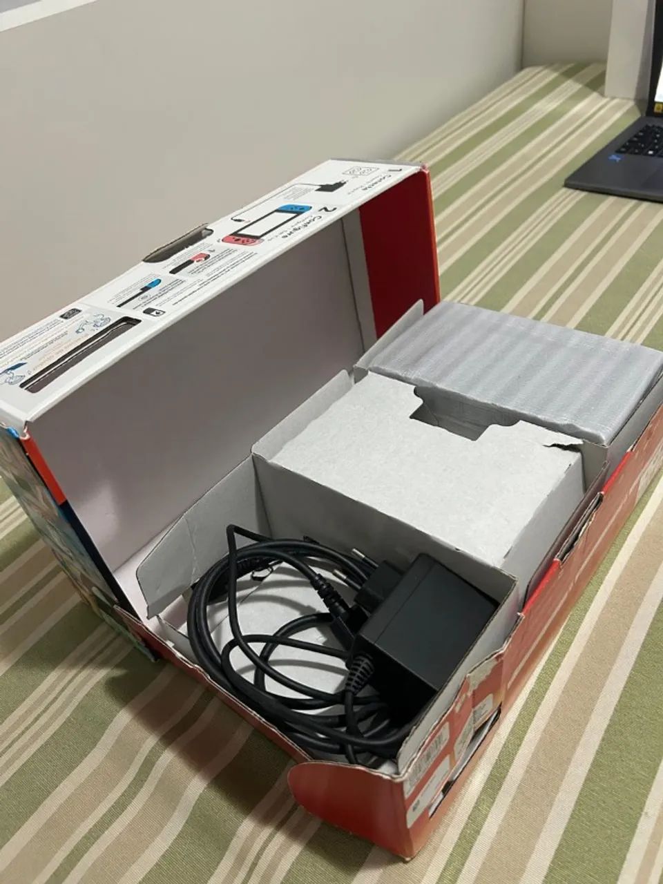 Nintendo Switch + Pokémon Scarlet | Completo com Caixa Original - Foto 5