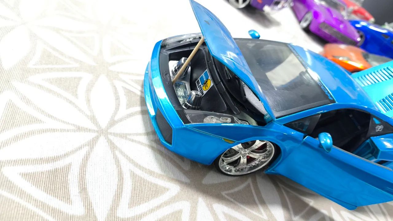Lamborghini 1/18 linda  - Foto 2
