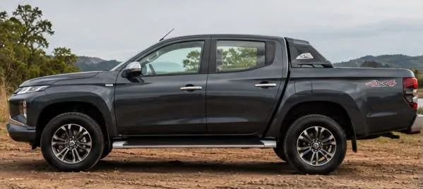 Mitsubishi Triton Triton GLS 2.4 CD 4x4 TB Diesel Aut. 2021