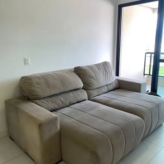 Sofá dois lugares 240cm de comprimento por 100cm largura - em bom estado 