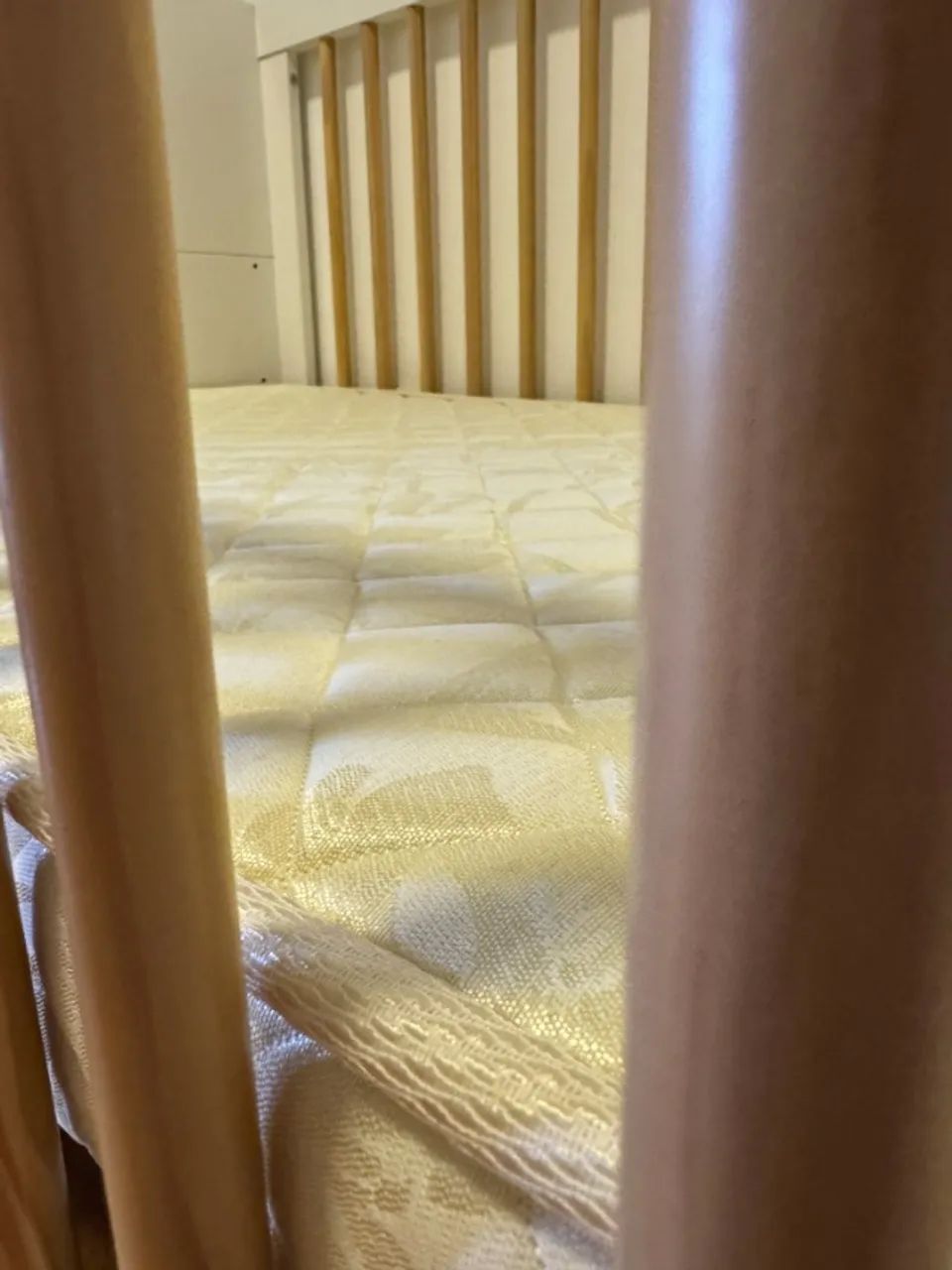 Berço Cozy - Branco Com Carvalho Malva (berço que vira mini cama) - Foto 2