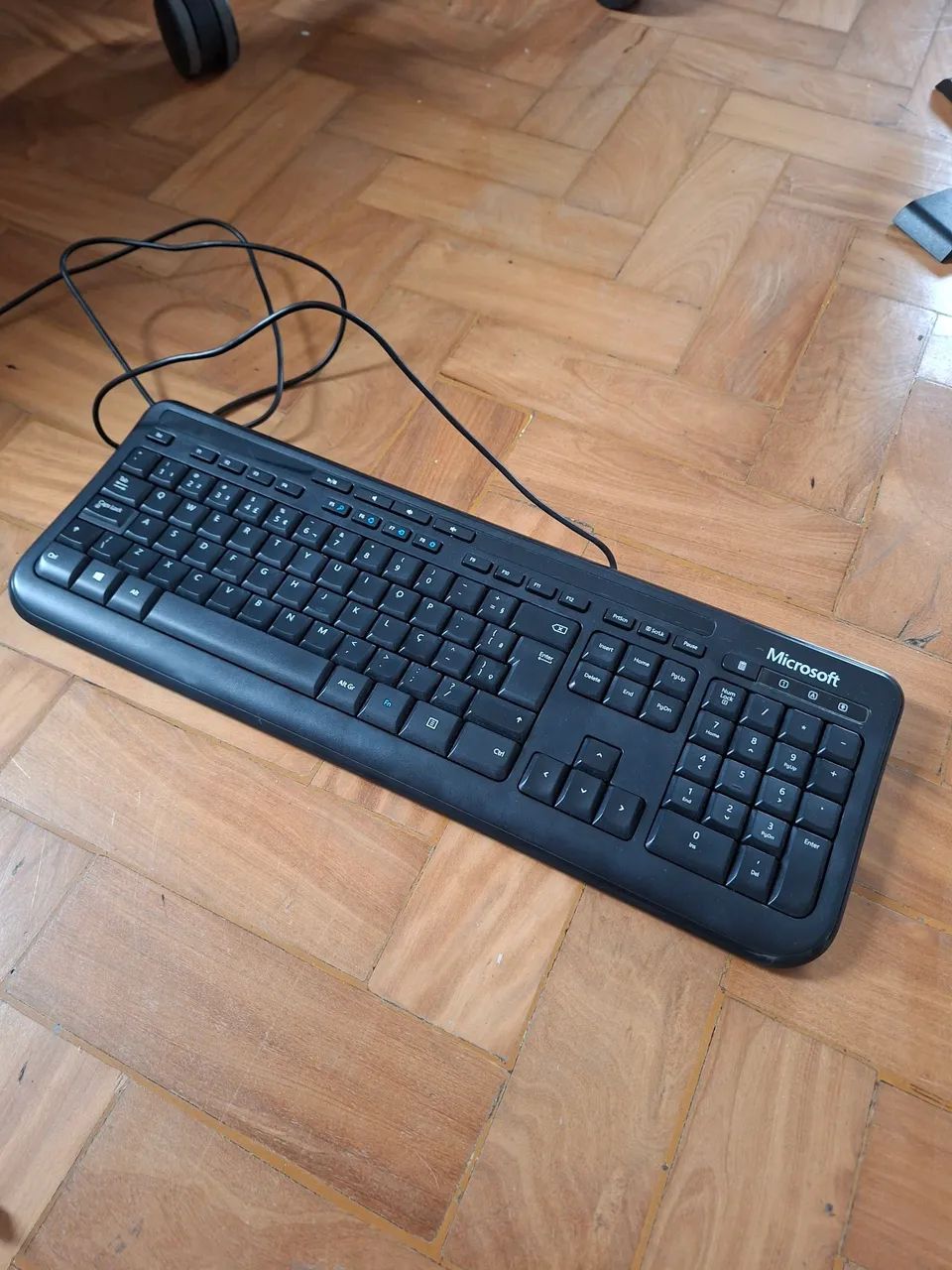 Teclado Microsoft com fio