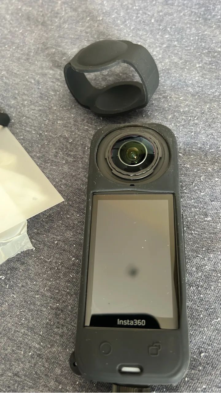 Câmara insta 360 X 5