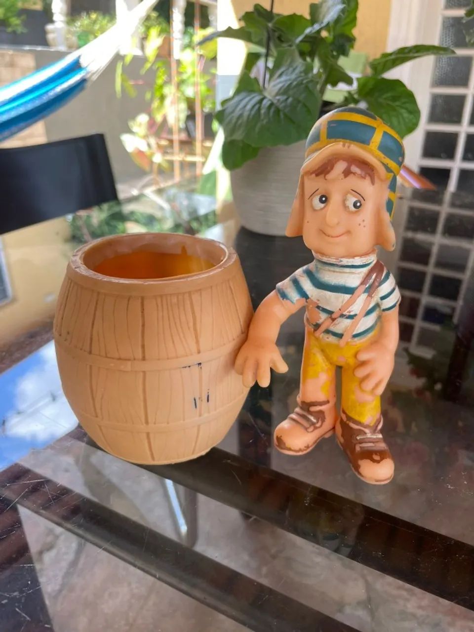 Boneco Chaves com Barril(raro) ambos de borracha, Original. - Foto 2