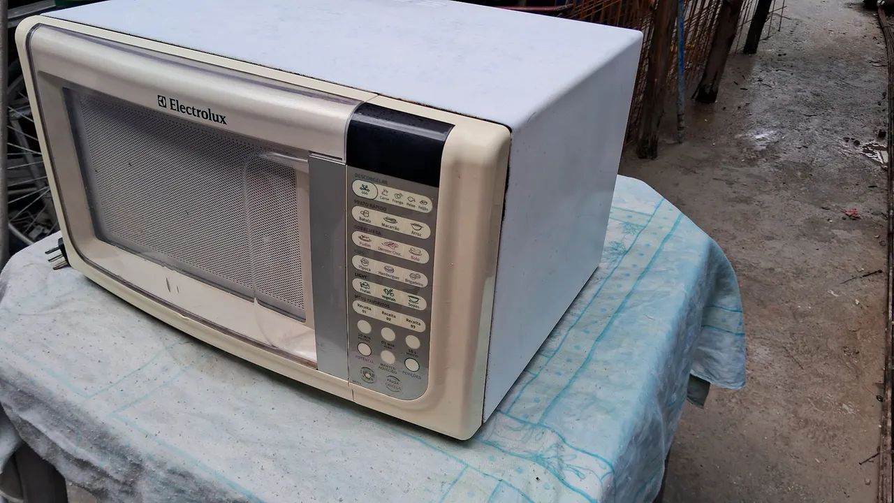 Microondas Electrolux 127 VOLTS  - Foto 3