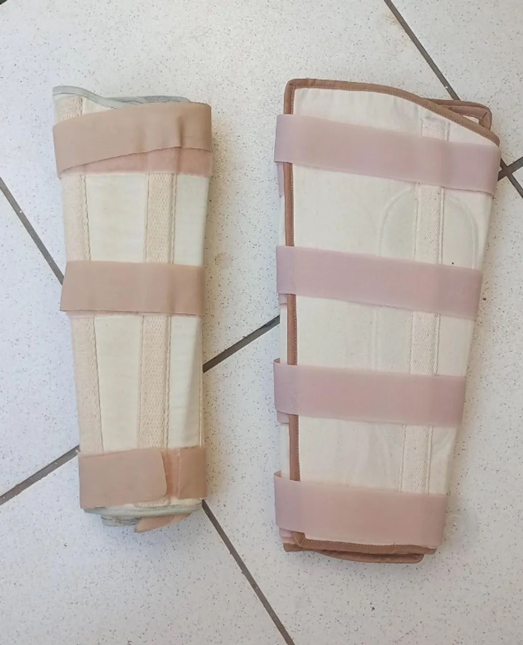 Talas extensoras de joelhos para fisioterapias.