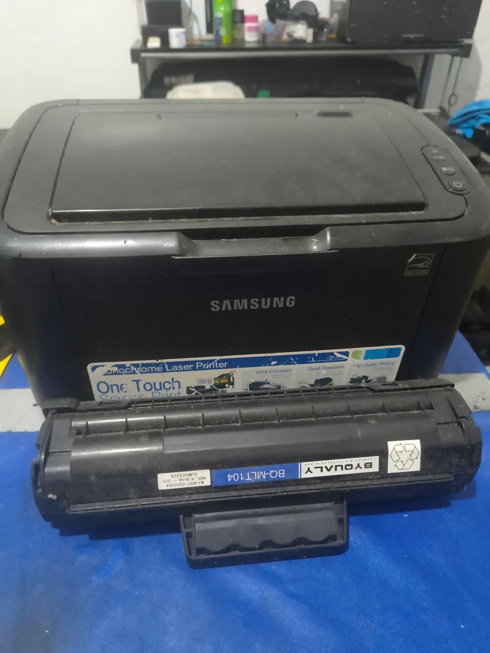 Impressora laser preta