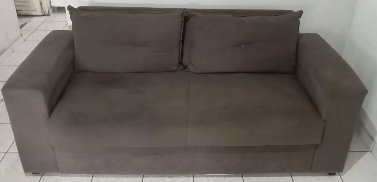 ESTOU VENDENDO: SOFÁ, POLTRONAS COM  PUFF E AR-CONDICIONADO!!! 