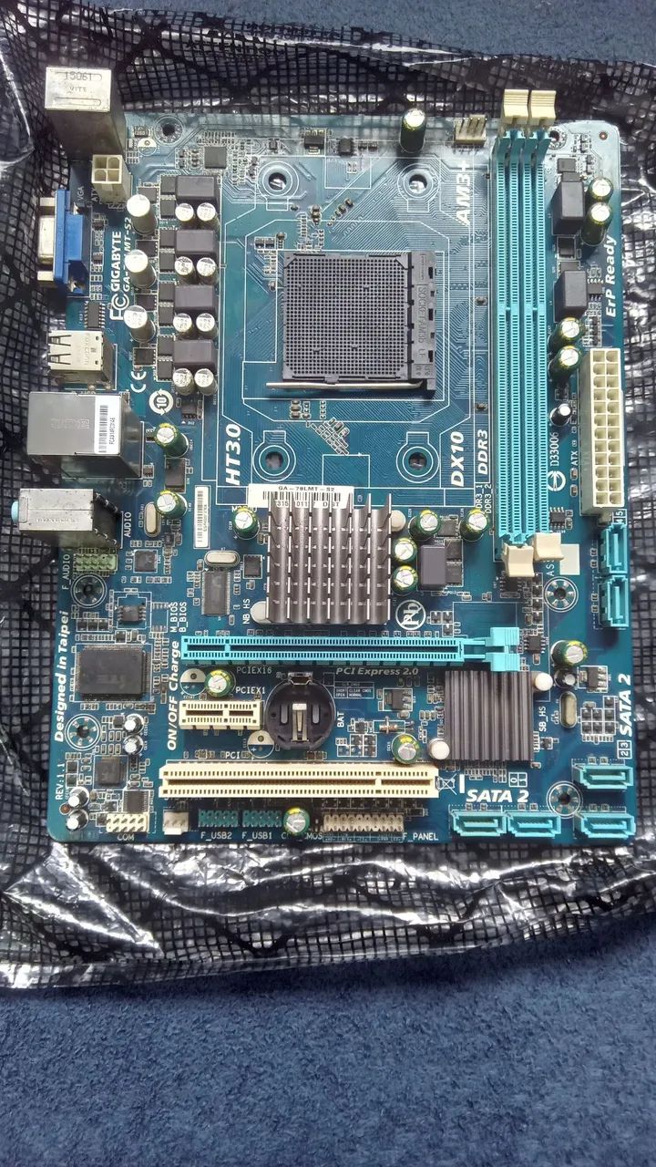 Placa mae gigabyte  - Foto 4