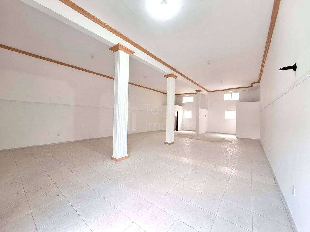 Loja 1 - Ponto Comercial em Centro, Araruama/RJ - Foto 2