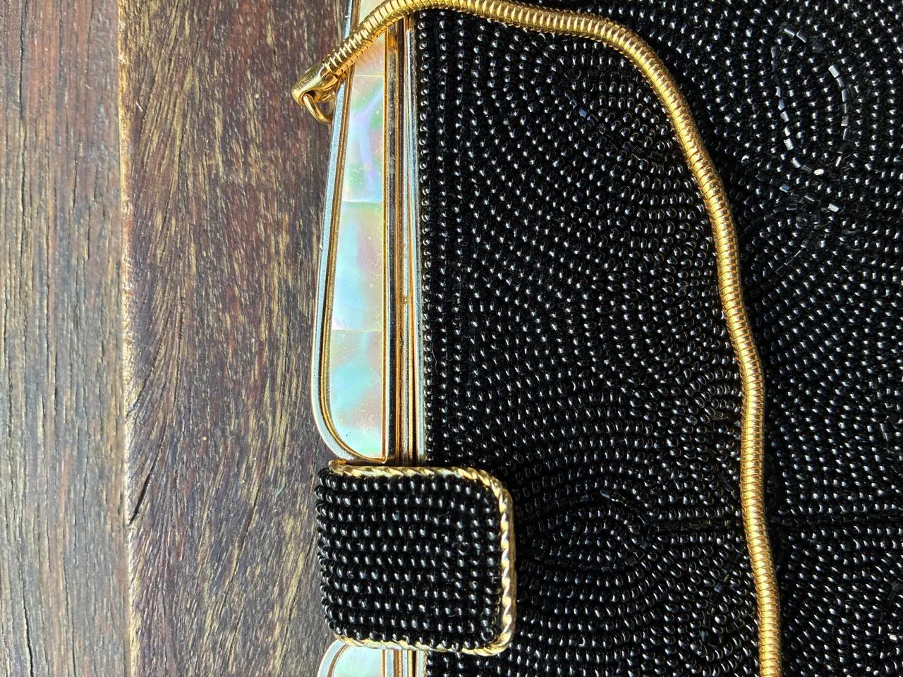 Bolsa vintage em brilho preto  - Foto 4