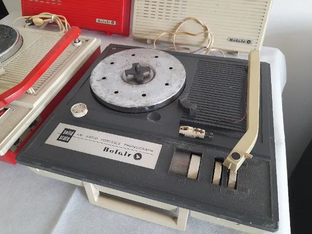 Vitrolas de Maleta Belair, sem teste, para reparo, ler a descrição - Foto 4