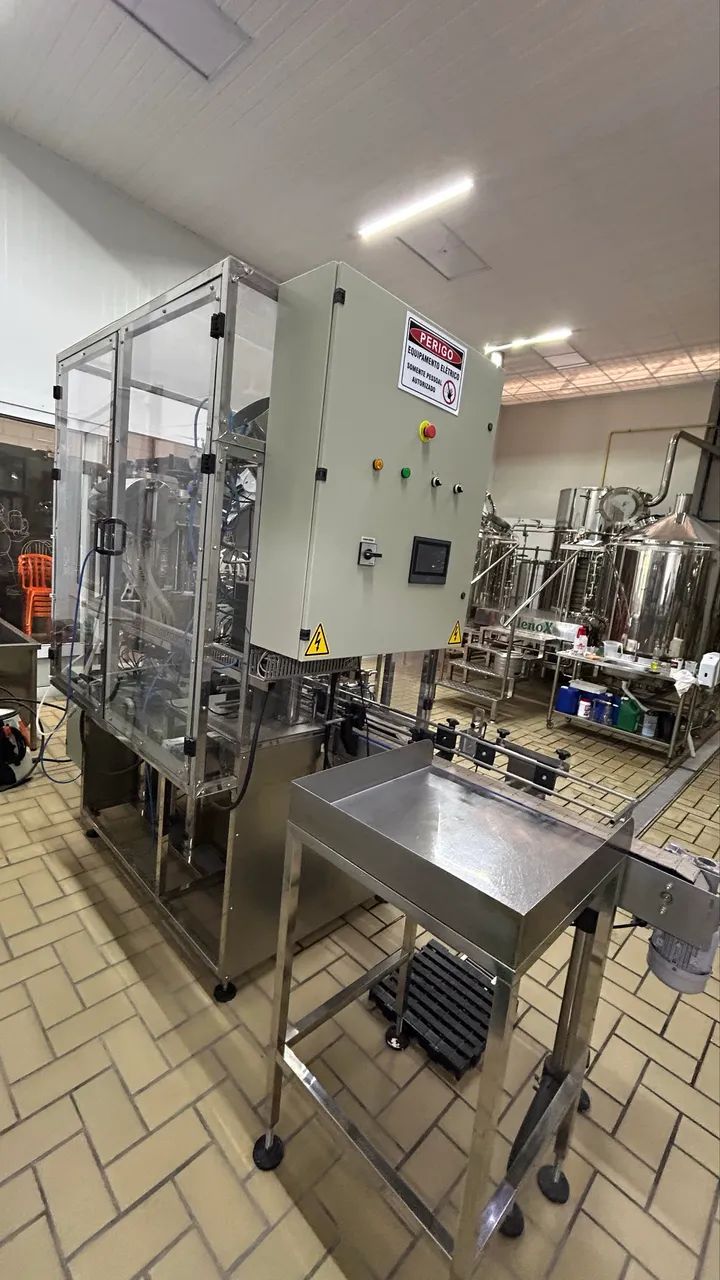 Envasadora/enchedora automática para líquidos e pastosos 6 bicos 200 litros/hora - Foto 4