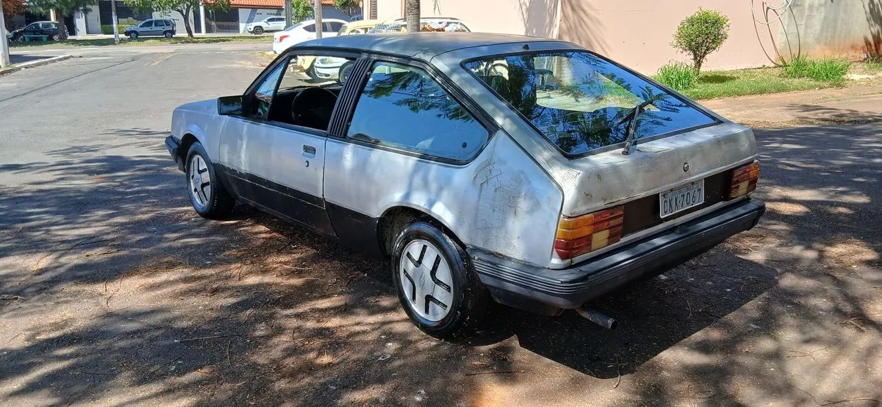 Chevrolet Monza Classic SE 2.0 /mpfi E EFI 2P E 4P 1987
