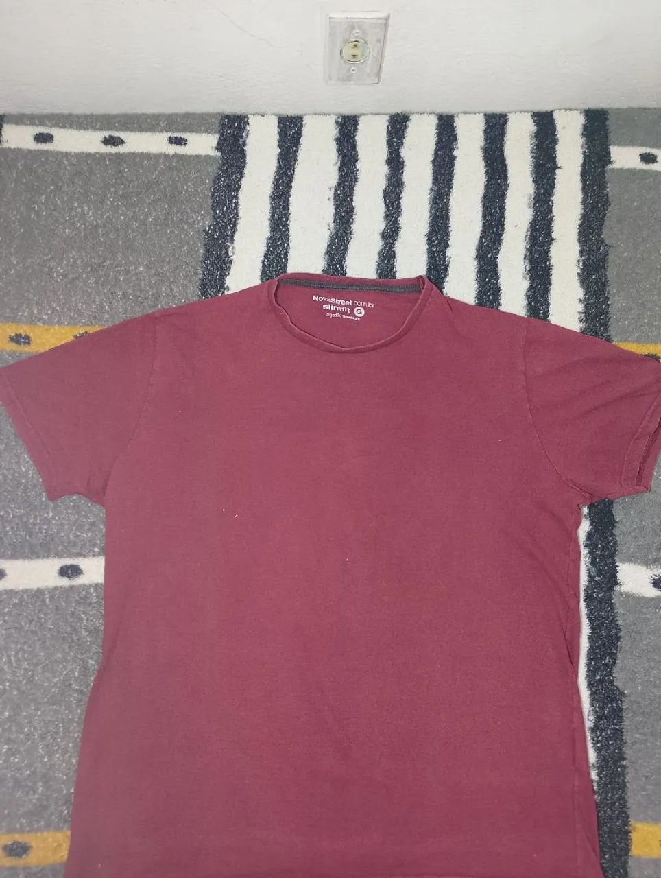 Duas Camisetas Básicas. - Foto 2