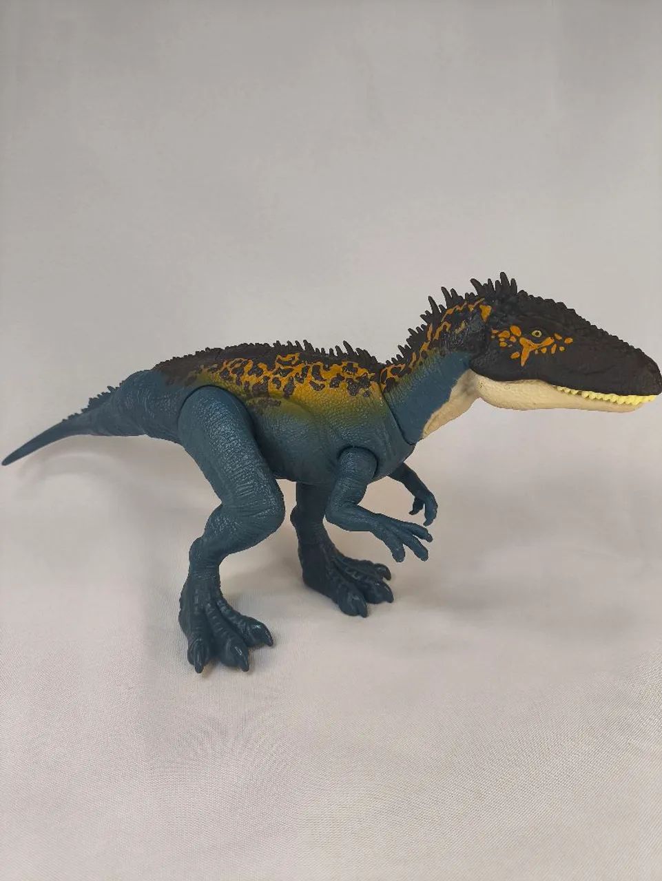Jurassic world Mattel Carcharodontosaurus azul dino scape - Foto 2
