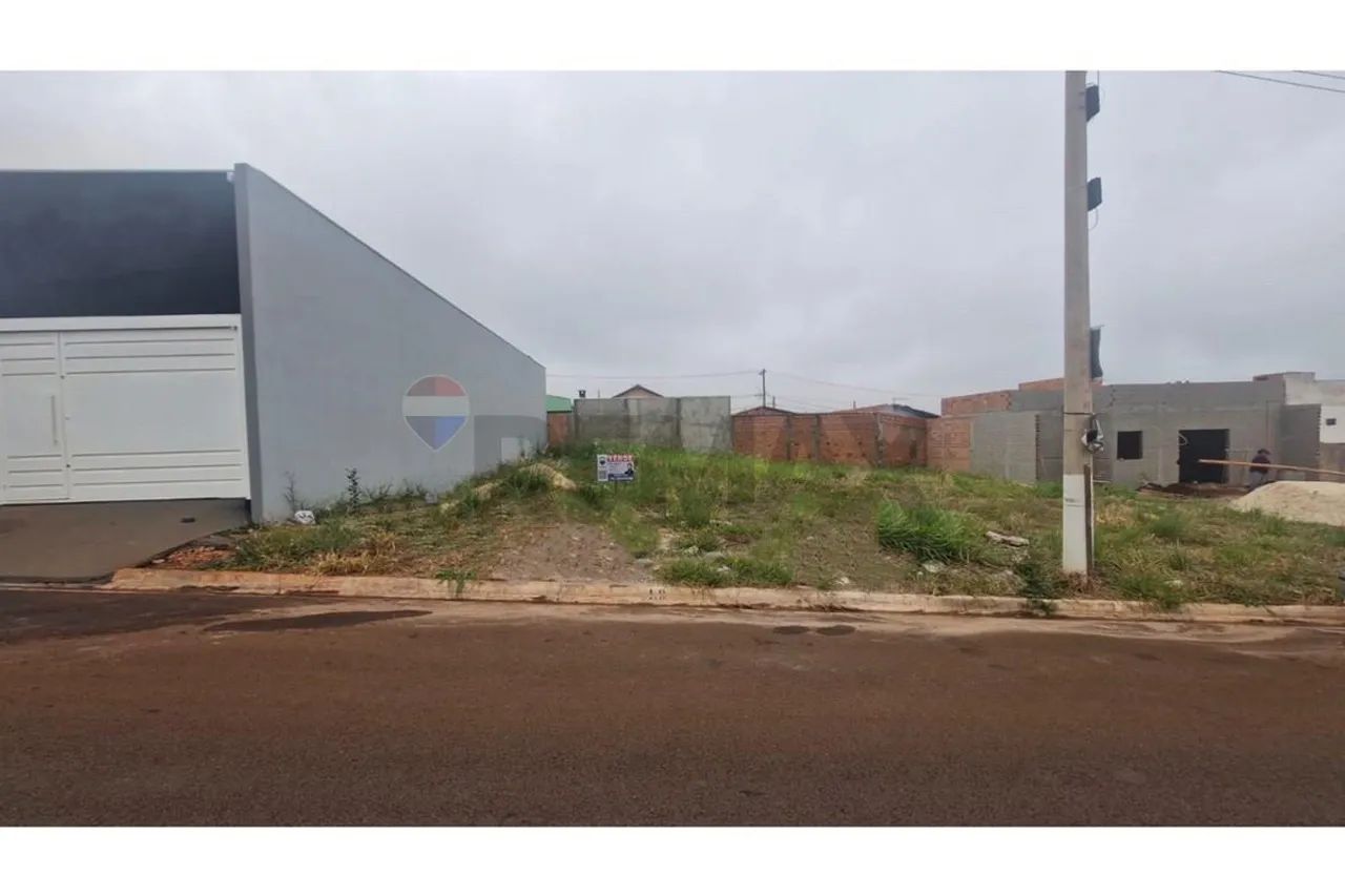 Terreno à venda em Dumont-SP.