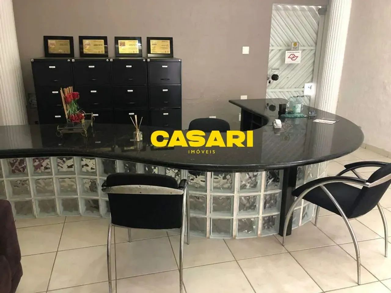 Sobrado Comercial à Venda com 10 Salas e 220m² entre Vergueiro e Kennedy  São Bernardo do  - Foto 2