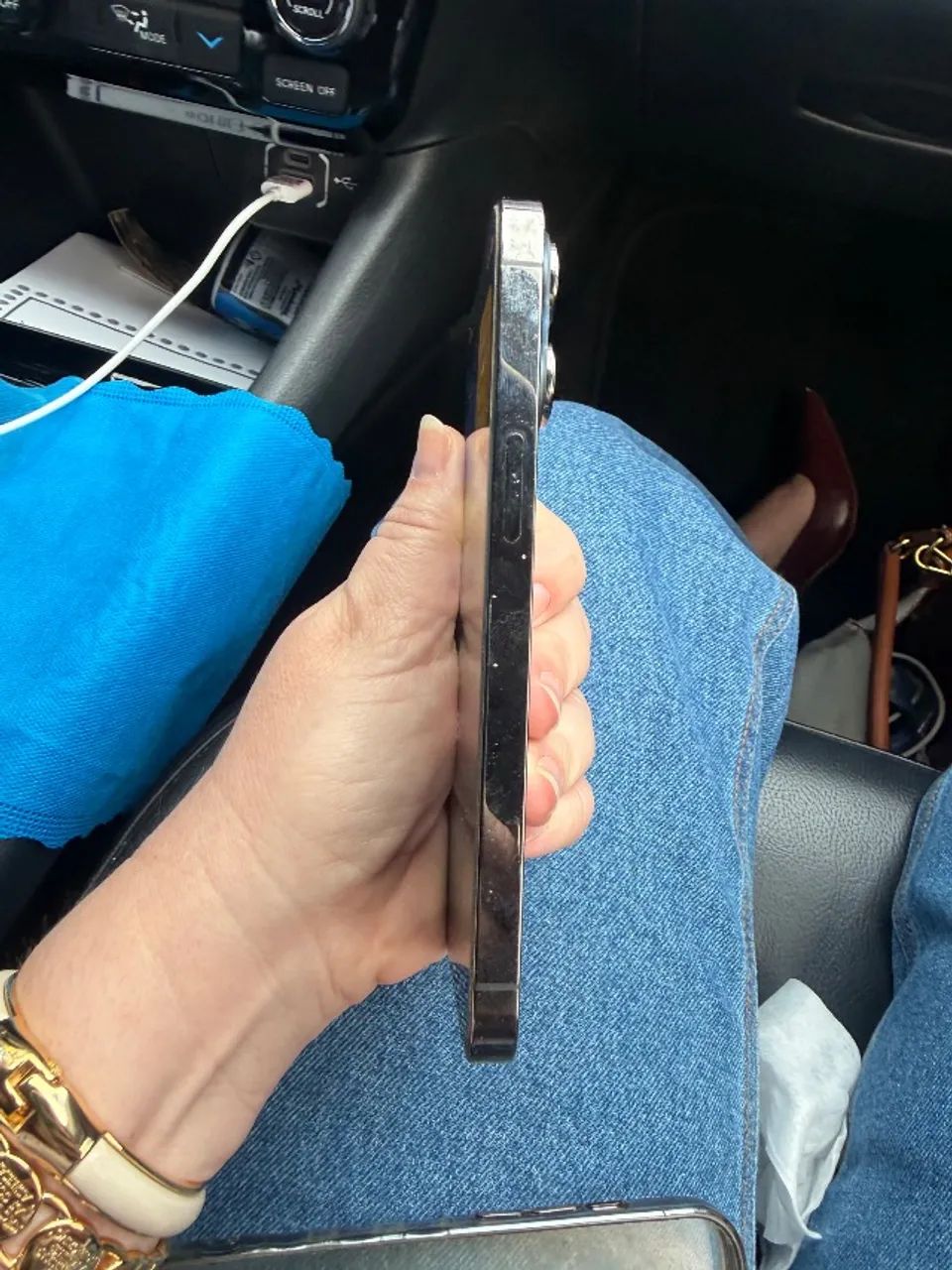  IPhone 13 pro com carregador  - Foto 4