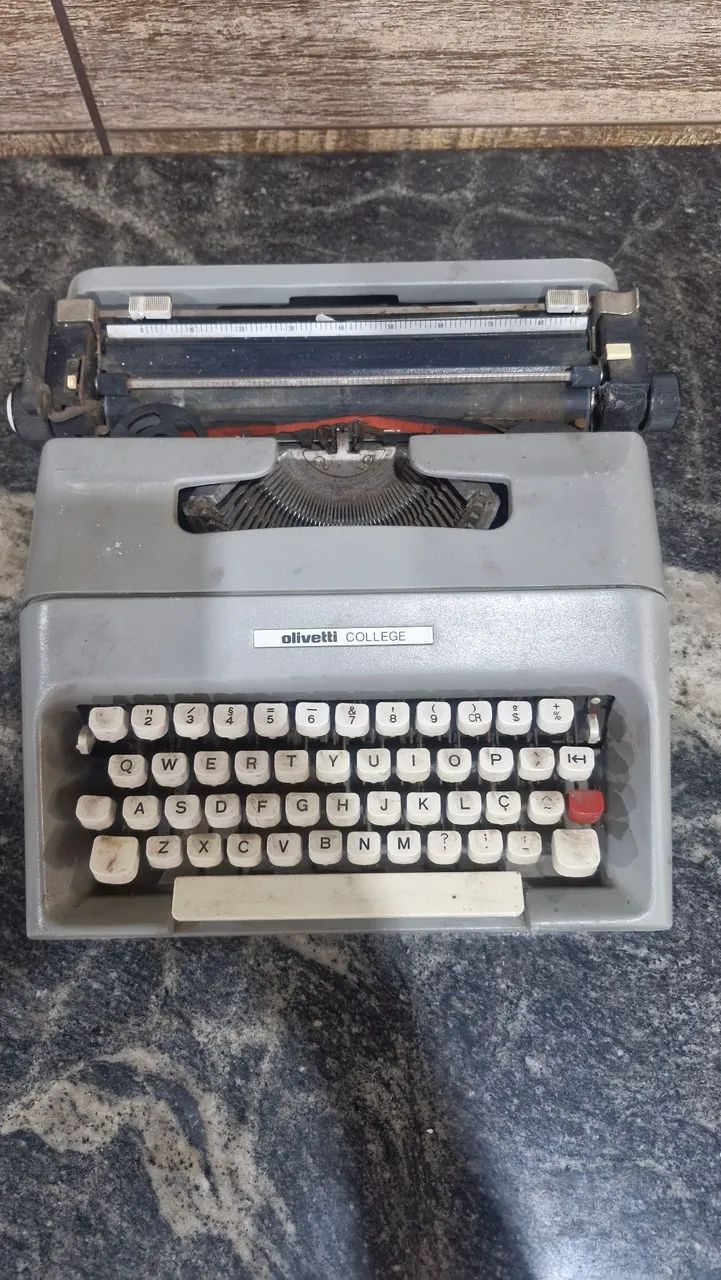 Máquina de datilografar Olivetti - Foto 2