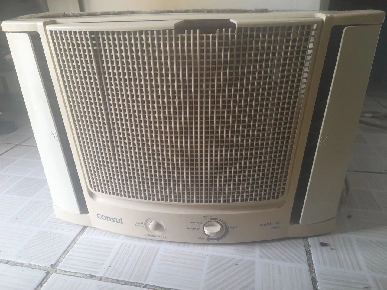 Vendo  ar condicionado com defeito - Foto 2