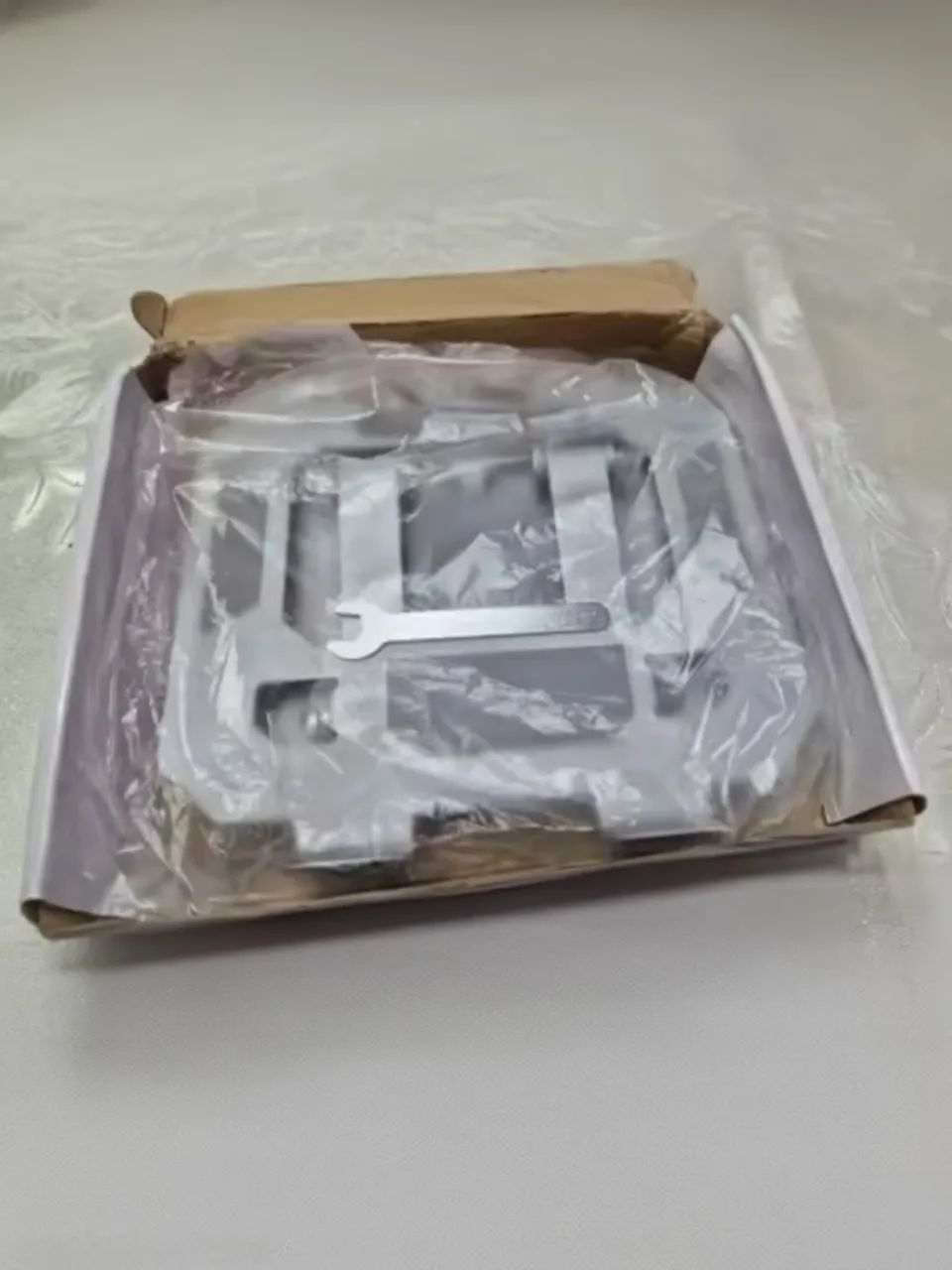 Suporte para Tablet e Celular em Metal com Base 360° - Foto 4