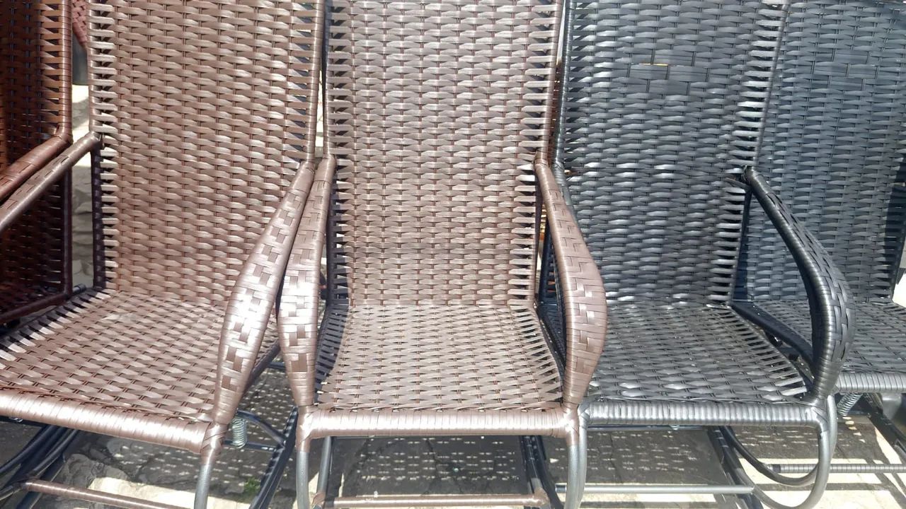 Cadeira de balanço de fibra a prova de sol e d'água 