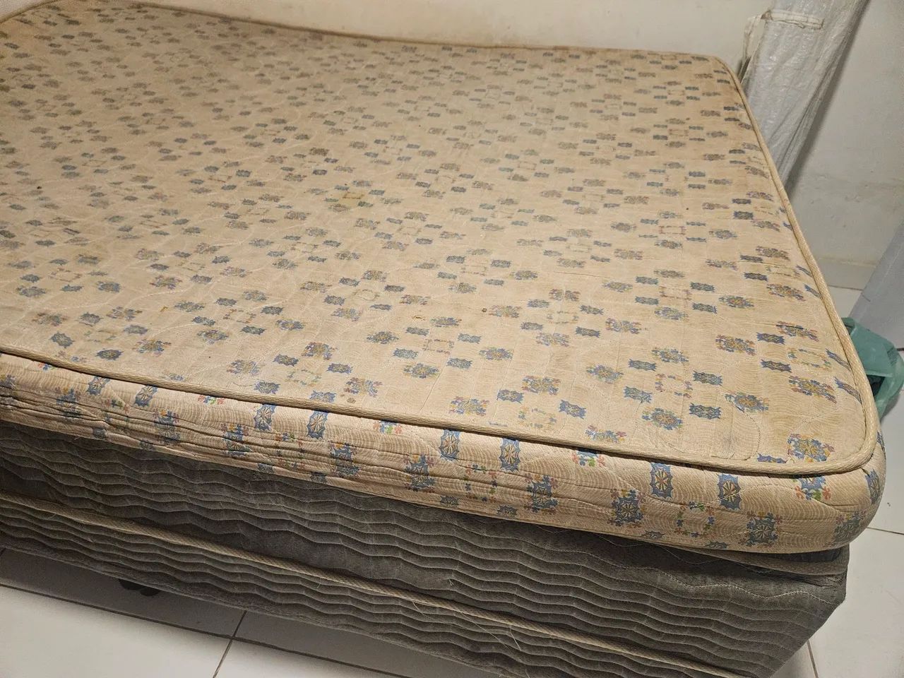 Vende-se cama usada - Foto 2