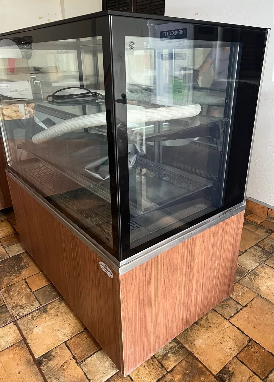 VITRINE GELADA PARA DOCES - Foto 2