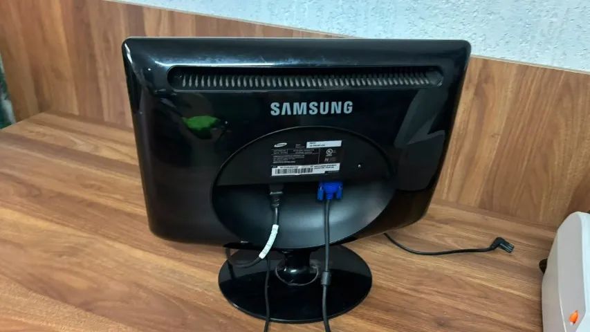 Monitor Samsung Modelo 732NW 17 Polegadas  - Foto 3