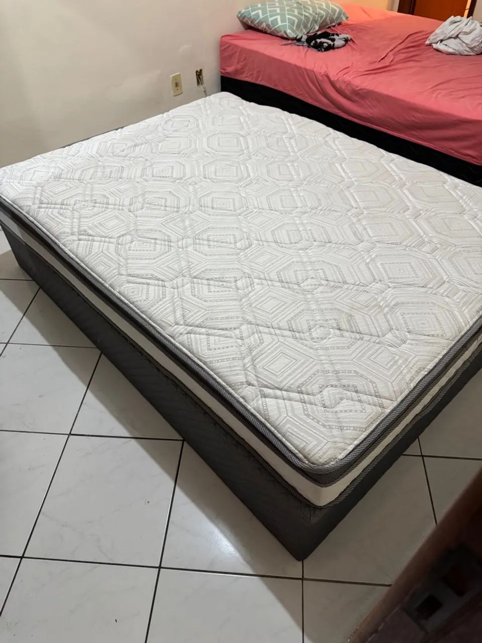 Cama box casal Herval Omega nova