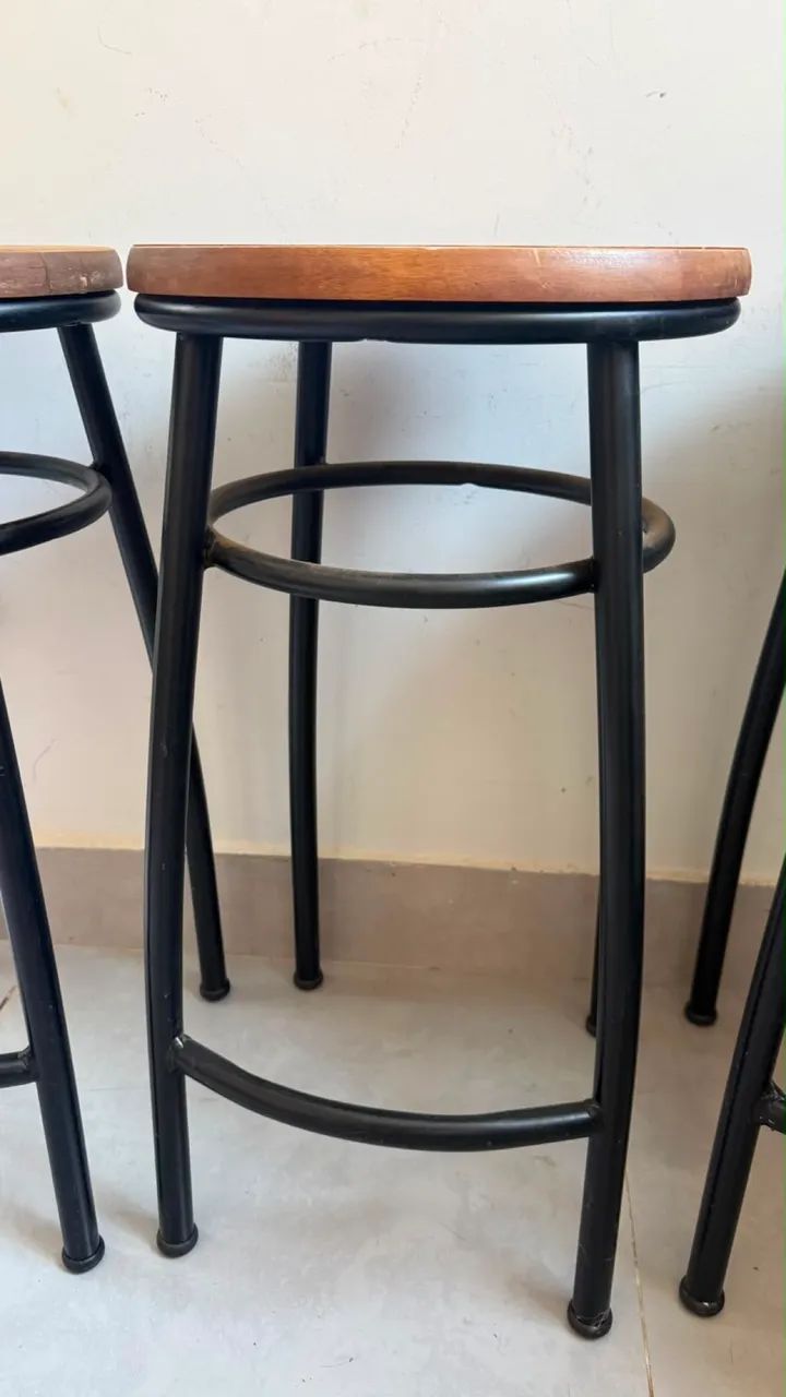  3 banquetas altas - Foto 2
