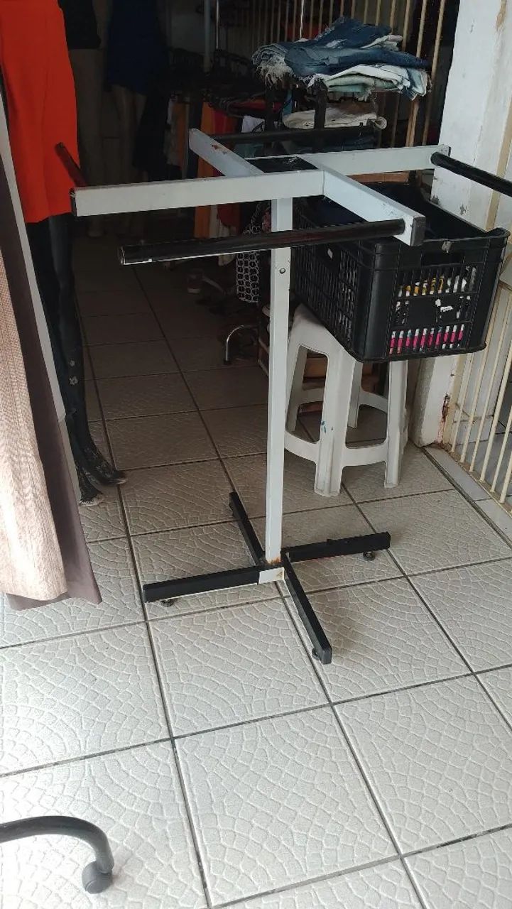 Arara de roupa  - Foto 2