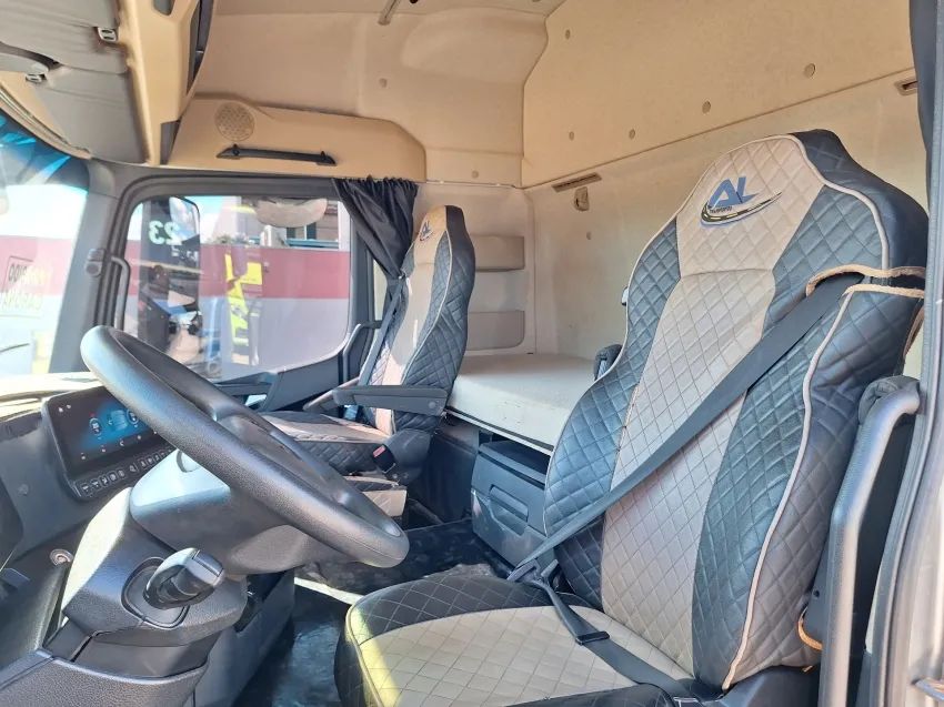 Mercedes-Benz New Actros 2653S ANO 2023/2024 Cinza - Foto 9