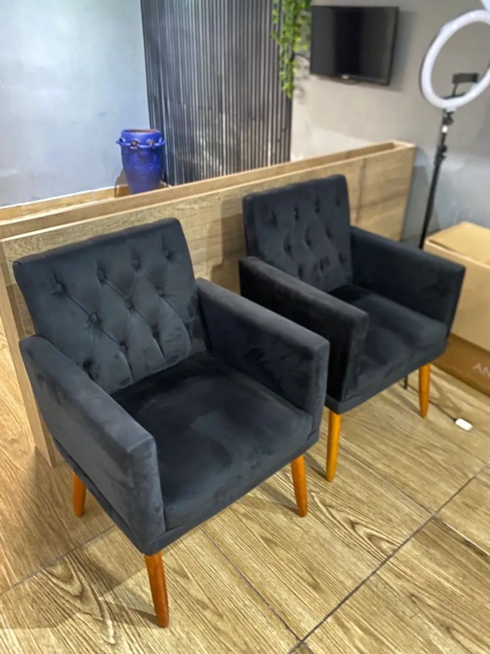 Conjunto de duas poltronas pretas reforçadas - Foto 2