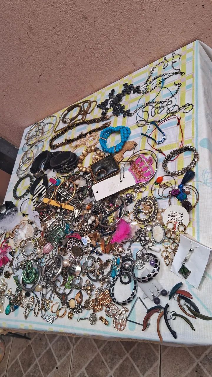 Lote de bijuterias variedades