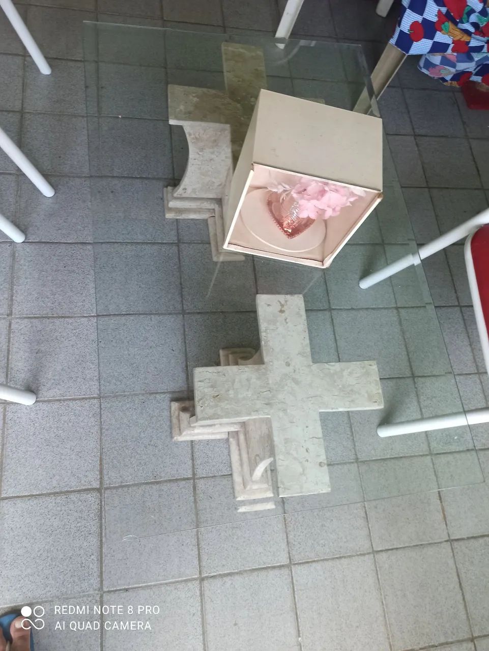 Cadeiras semi novas com centro - Foto 3