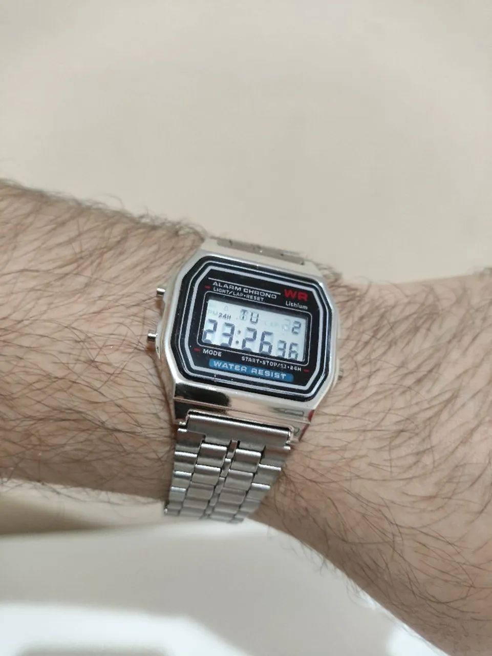 Relógio digital estilo Casio