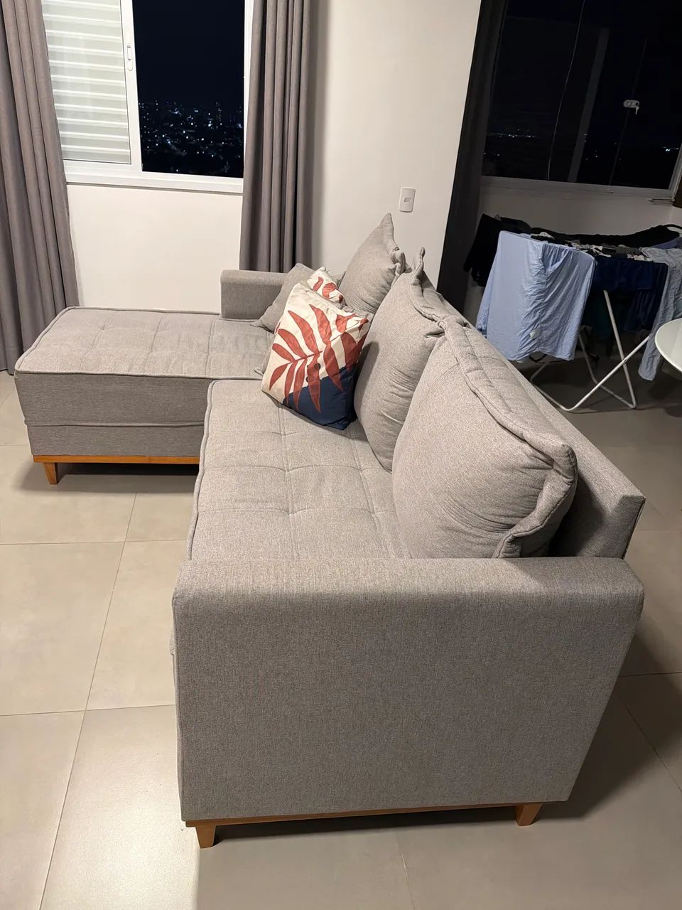 sofá cinza  - Foto 2