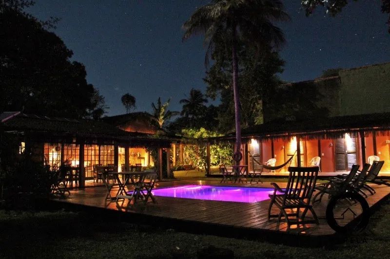 CASA COMERCIAL em Ilhabela - SP, Bonete